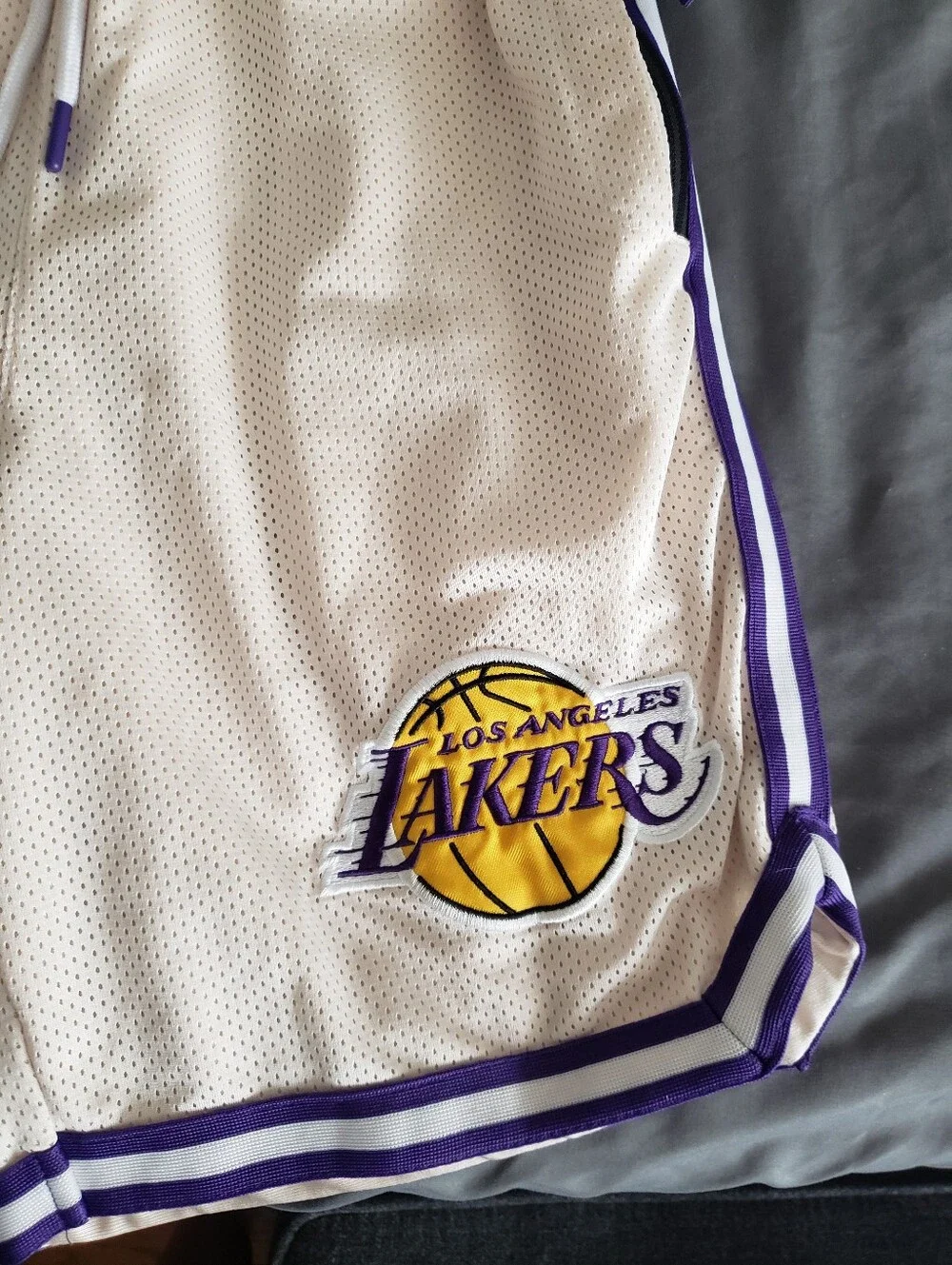 🏀 Los Angeles Lakers Basketball Shorts 🏀 - Picture 2 of 6